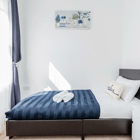 Serviced Apartment /Excel/ Olympic City/ O2 Arena ลอนดอน ภายนอก รูปภาพ