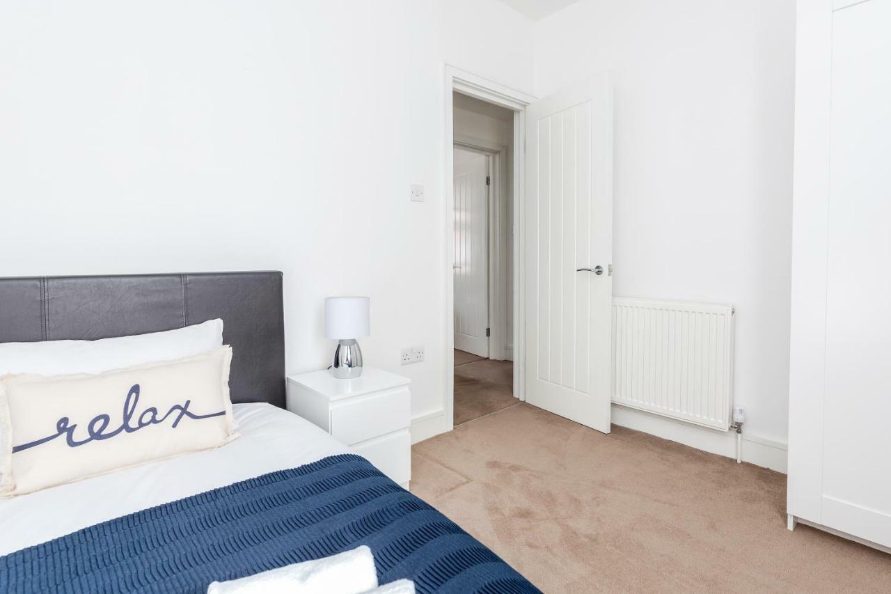 Serviced Apartment /Excel/ Olympic City/ O2 Arena ลอนดอน ภายนอก รูปภาพ