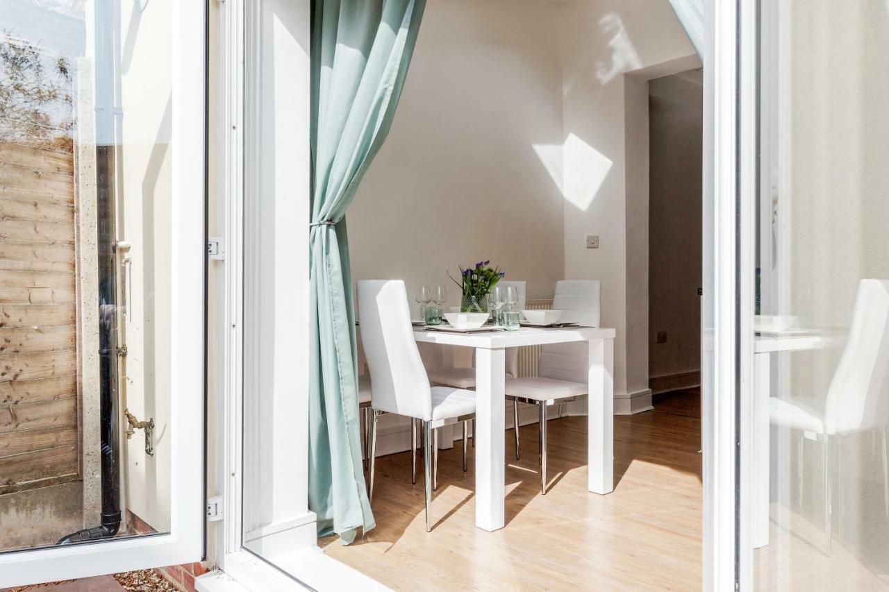 Serviced Apartment /Excel/ Olympic City/ O2 Arena ลอนดอน ภายนอก รูปภาพ