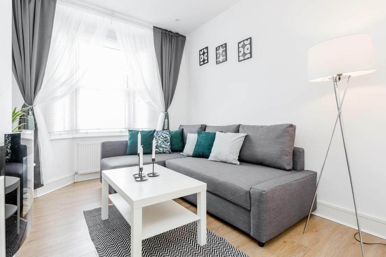 Serviced Apartment /Excel/ Olympic City/ O2 Arena ลอนดอน ภายนอก รูปภาพ