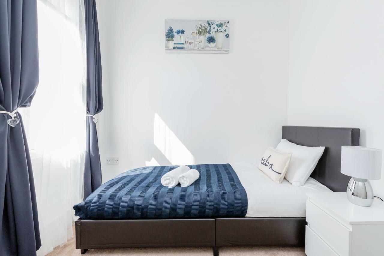 Serviced Apartment /Excel/ Olympic City/ O2 Arena ลอนดอน ภายนอก รูปภาพ